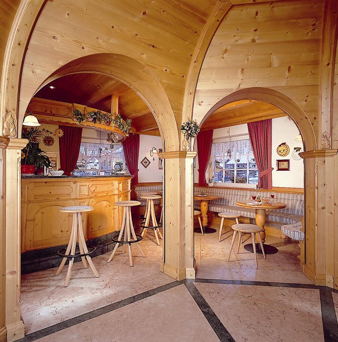 Hotel Garni Soreie ปอซซาดิฟัซซา ภายนอก รูปภาพ