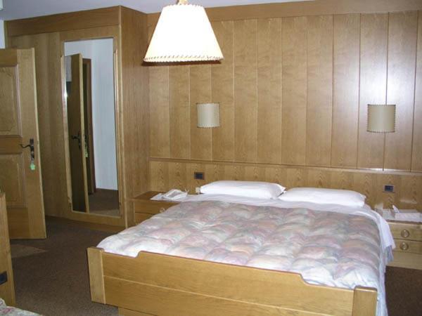 Hotel Garni Soreie ปอซซาดิฟัซซา ภายนอก รูปภาพ