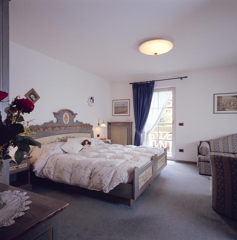 Hotel Garni Soreie ปอซซาดิฟัซซา ภายนอก รูปภาพ