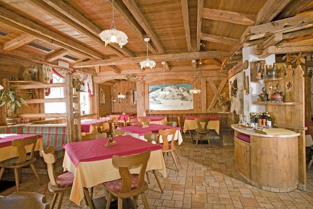 Hotel Garni Soreie ปอซซาดิฟัซซา ภายนอก รูปภาพ