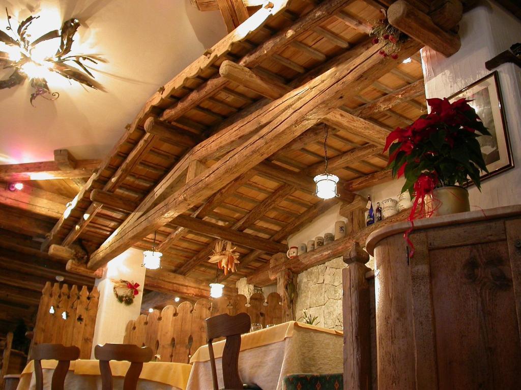 Hotel Garni Soreie ปอซซาดิฟัซซา ภายนอก รูปภาพ